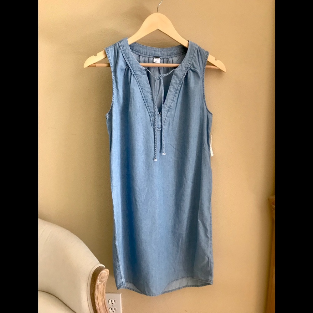 Old navy sleeveless dress